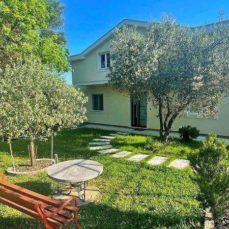 شقة Petivat Gardens المظهر الخارجي الصورة